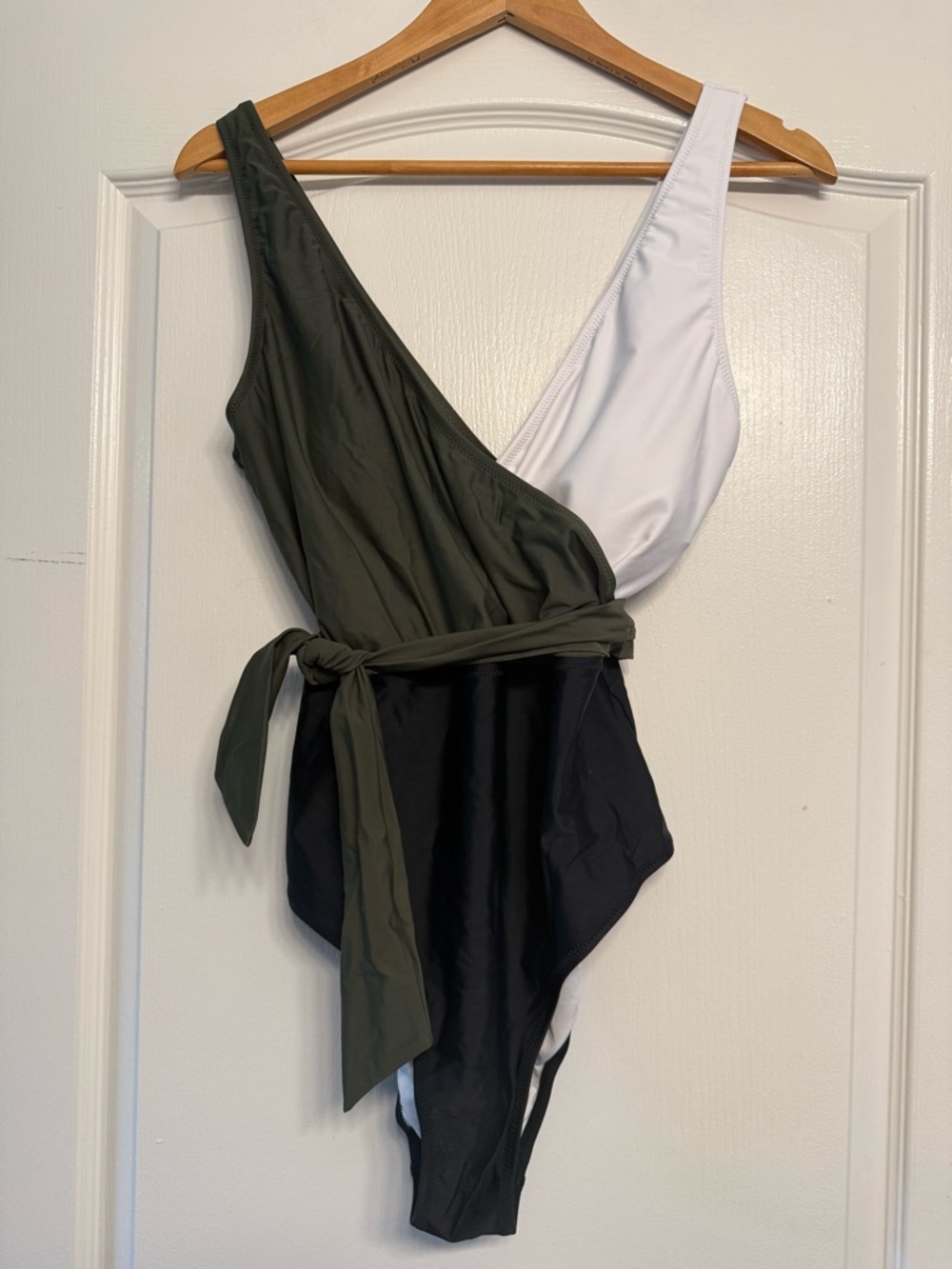 Cupshe XL Olive, White & Black Colorblock One-Piece Swimsuit with Tie Waist - Picture 5 of 5